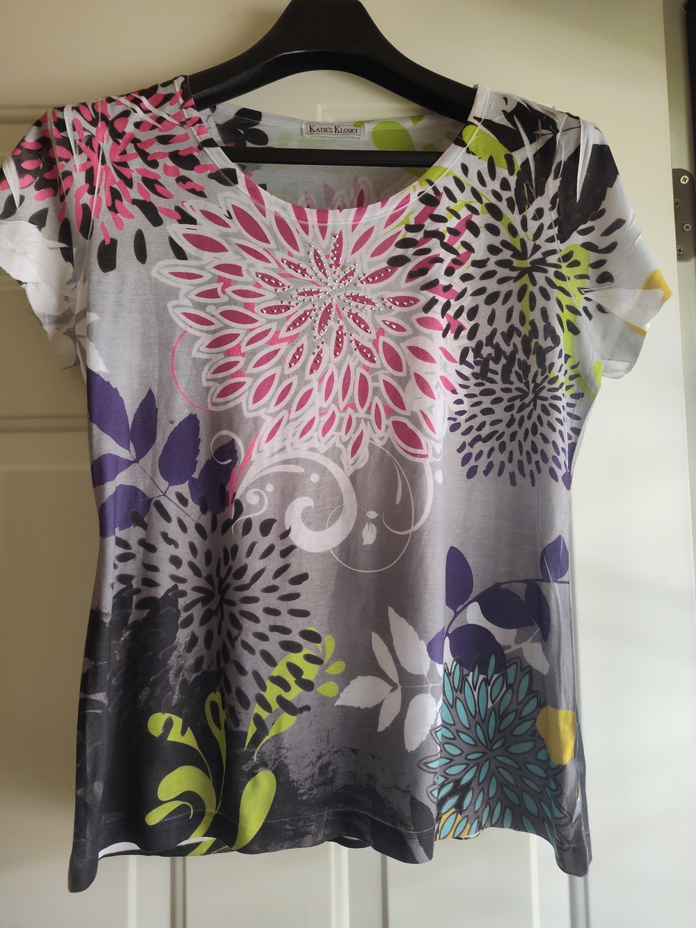 Katie's Kloset Floral Print Short Sleeve Tee - Multi- Color Size XL Bust: 40'